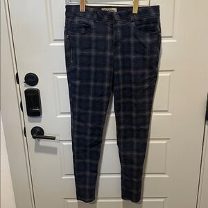 Democracy size 10 blue and gray plaid skinny jean